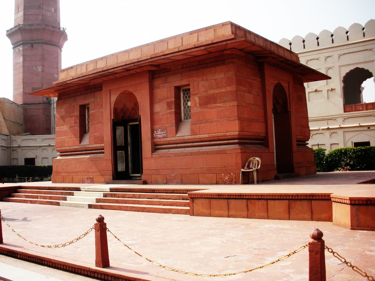 Allama Iqbal tomb