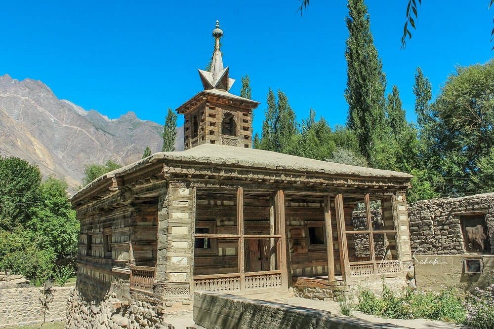 Amburiq Mosque