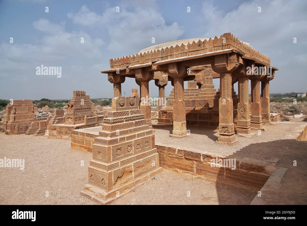 Image of the Chaukhandi tombs  9