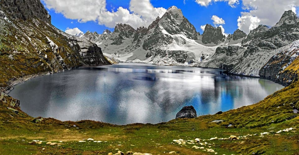 Image of the Chitta Katha Lake  1