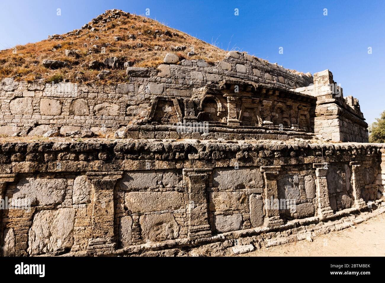 Image of the Dharmarajika Stupa  6