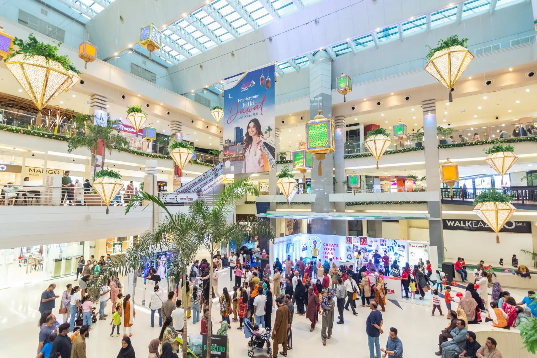 Image of the Dolmen Mall Tariq Road  6