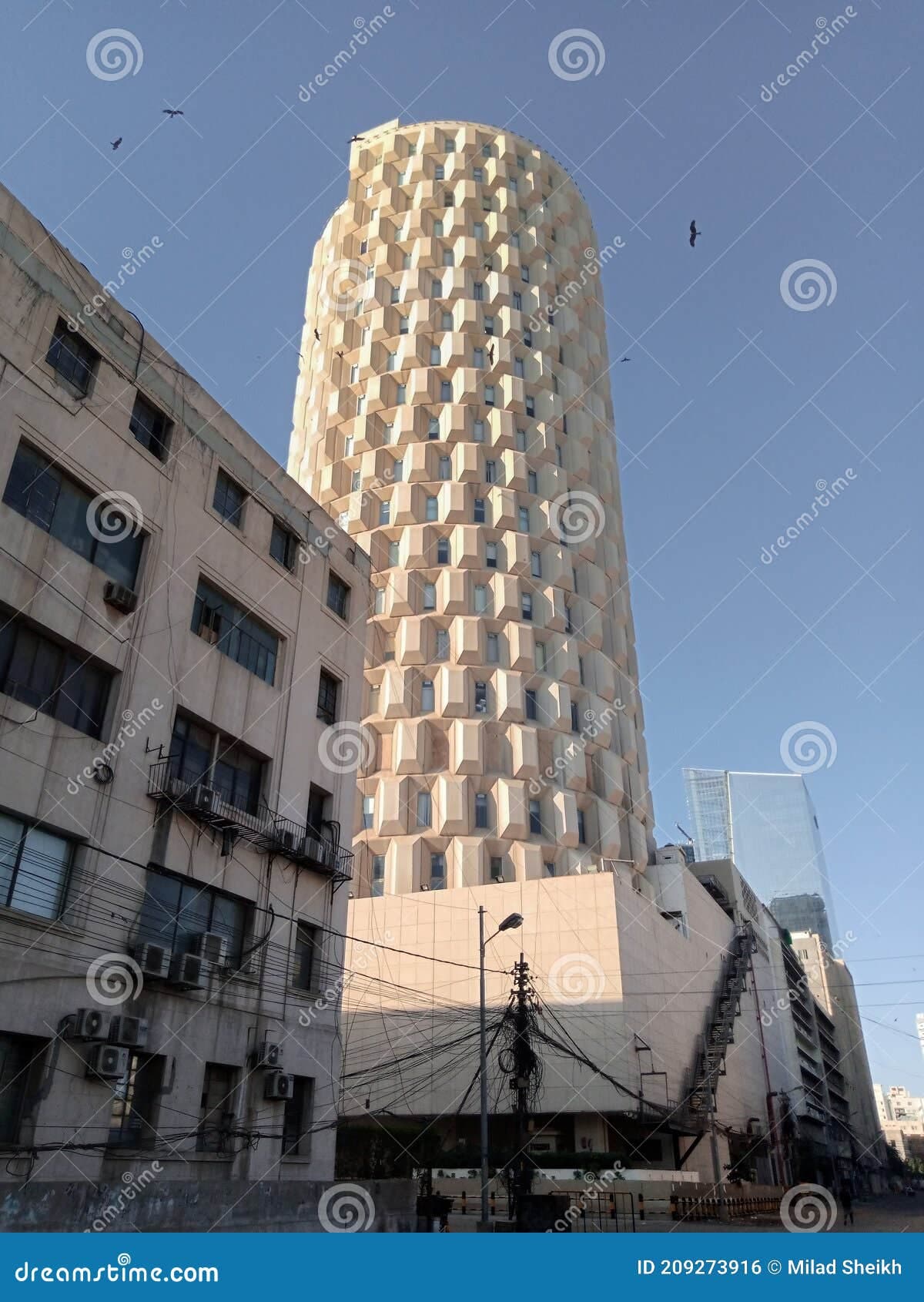 Image of the Habib Bank Plaza  2