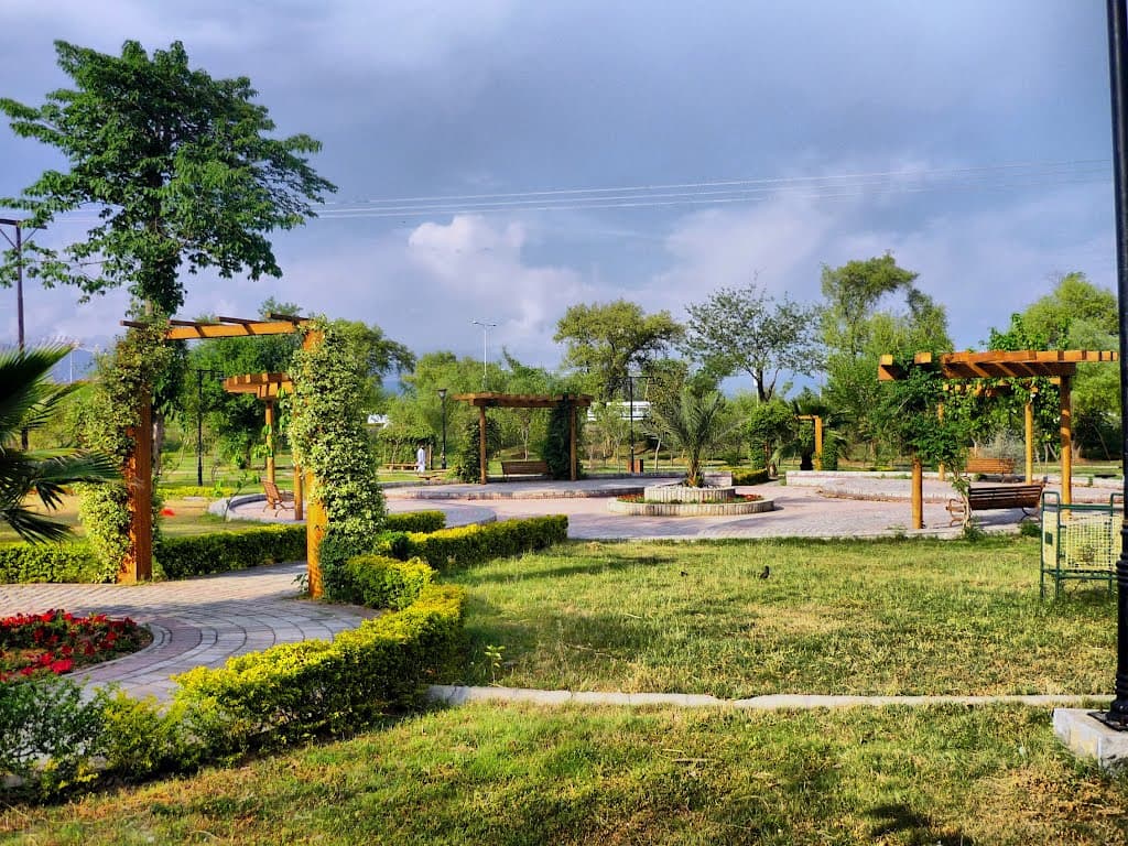 Image of the Kachnar Park  1