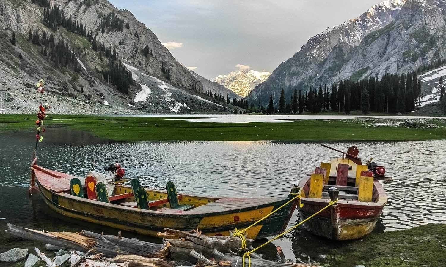 Image of the Mahodand Lake  2