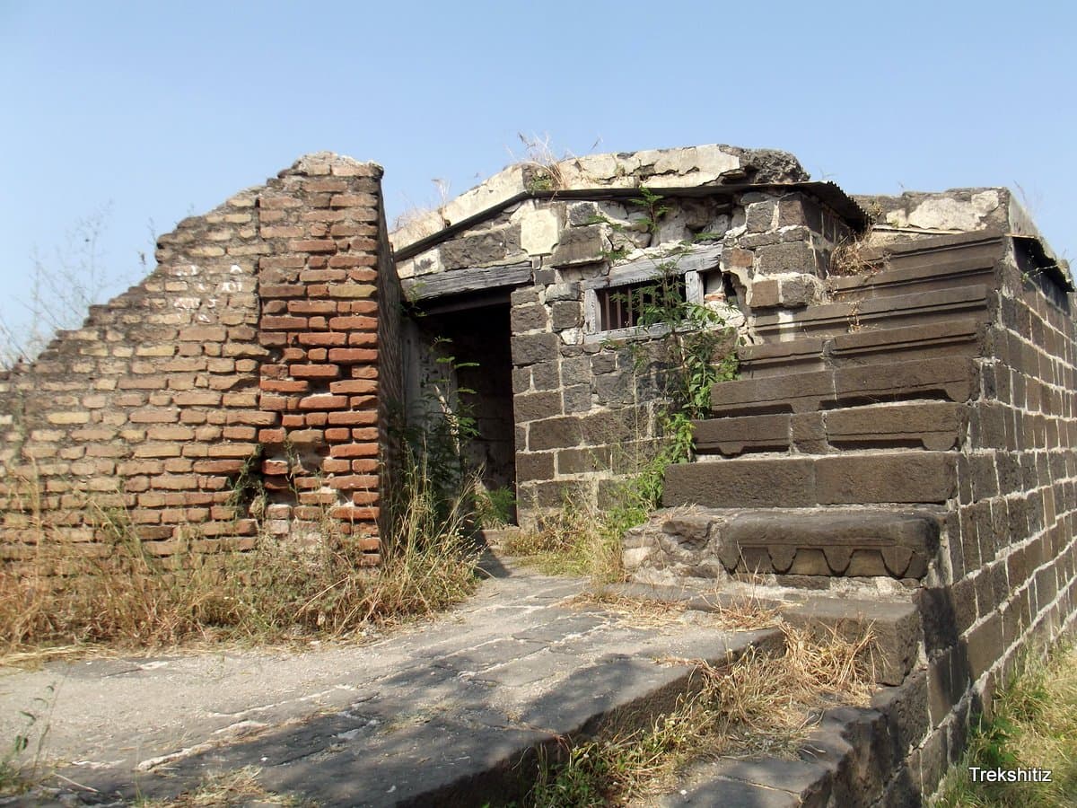 Image of the Nagar Fort  7