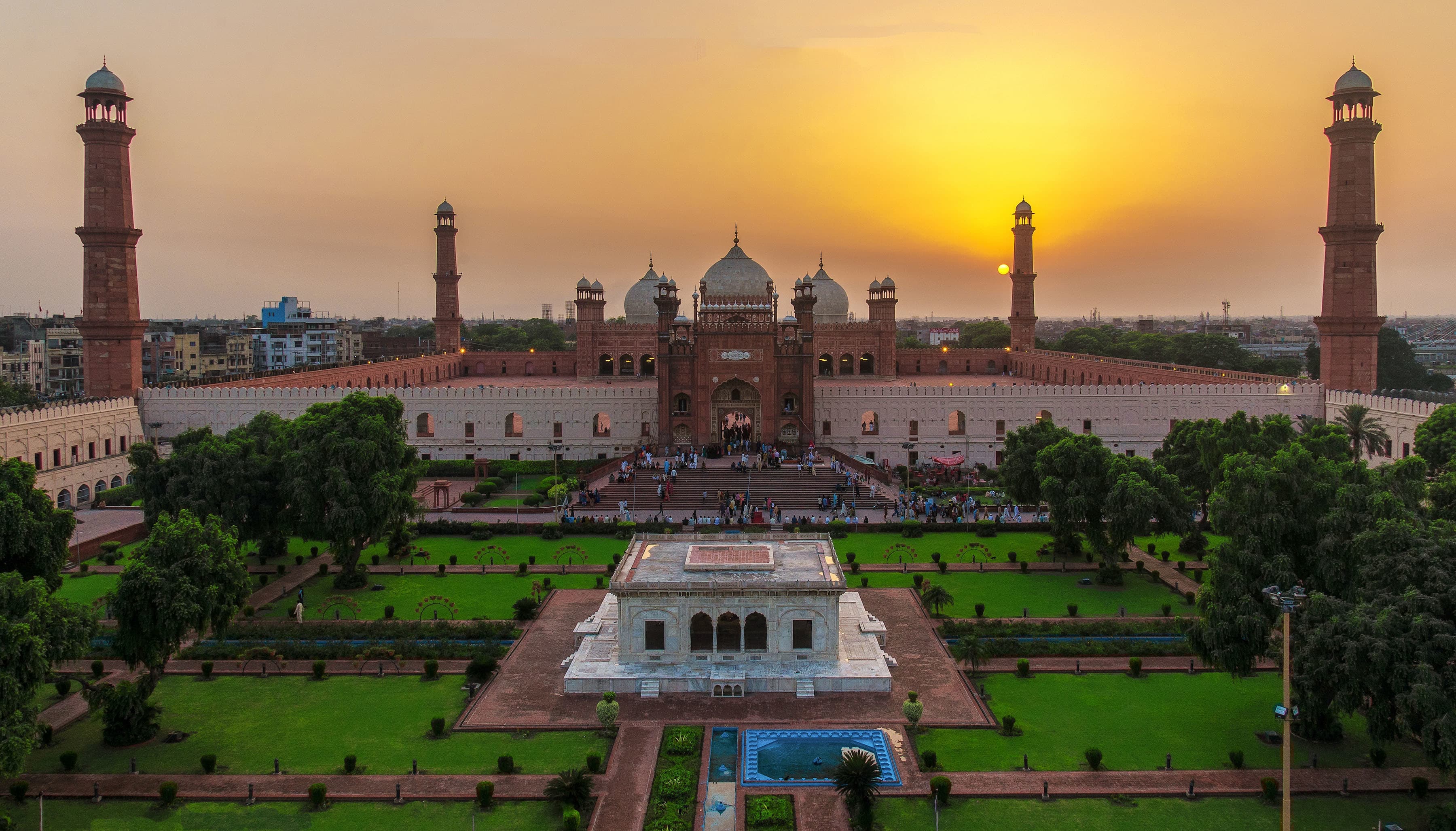 Image of the Pakistan Monument  1