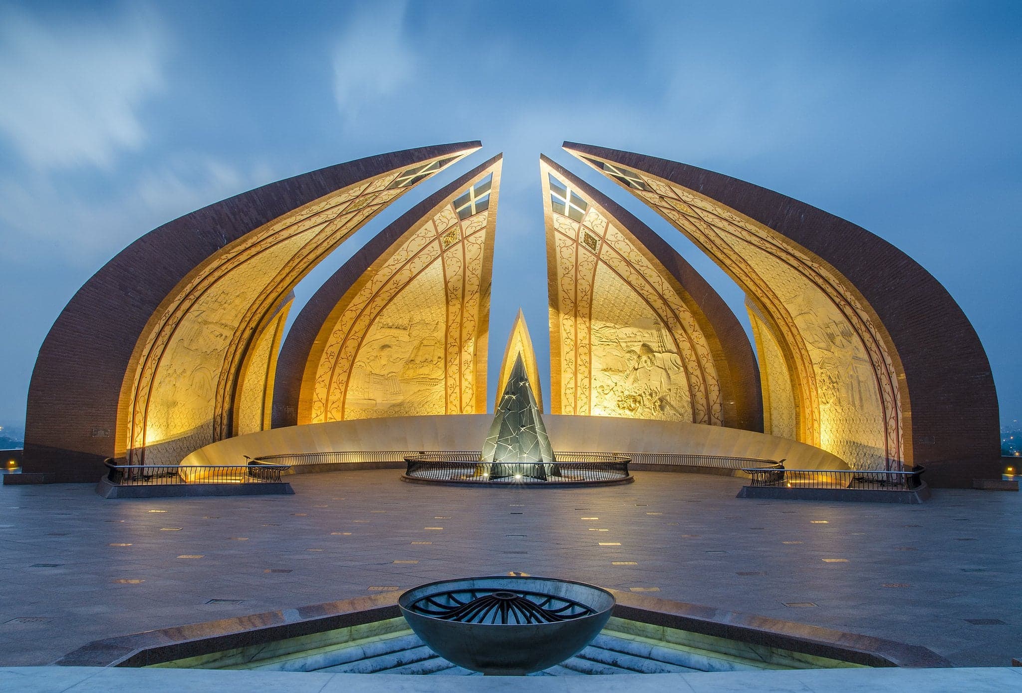 Image of the Pakistan Monument  2