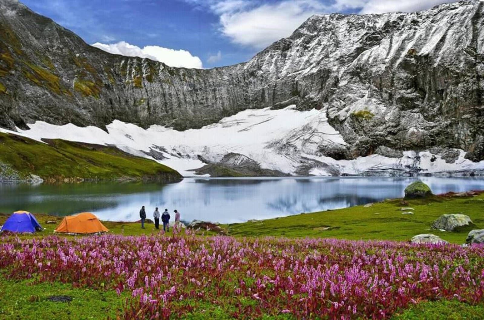 Image of the Ratti Gali Lake  3