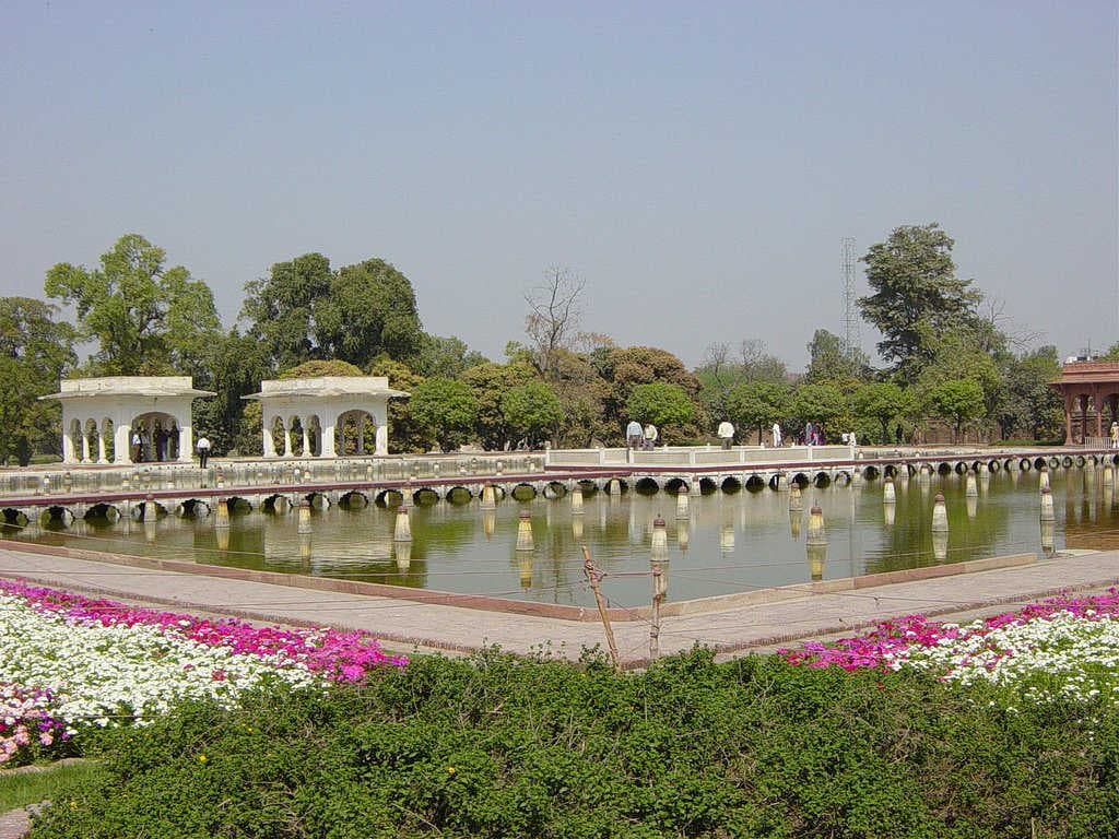 Image of the Shalimar Gardens  8