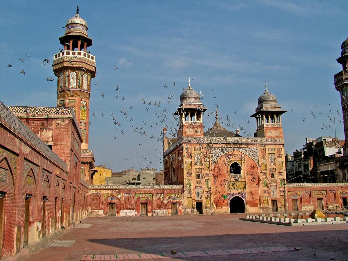 Image of the Wazir Khan Mosque Lahore  8